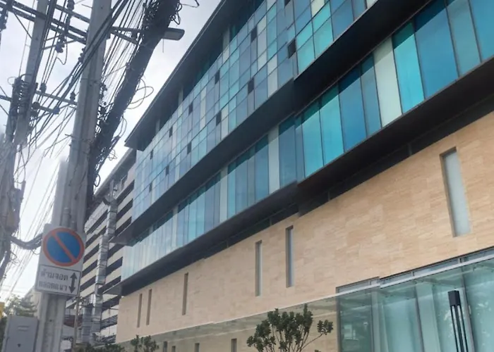 Silver Very Close Hospital *